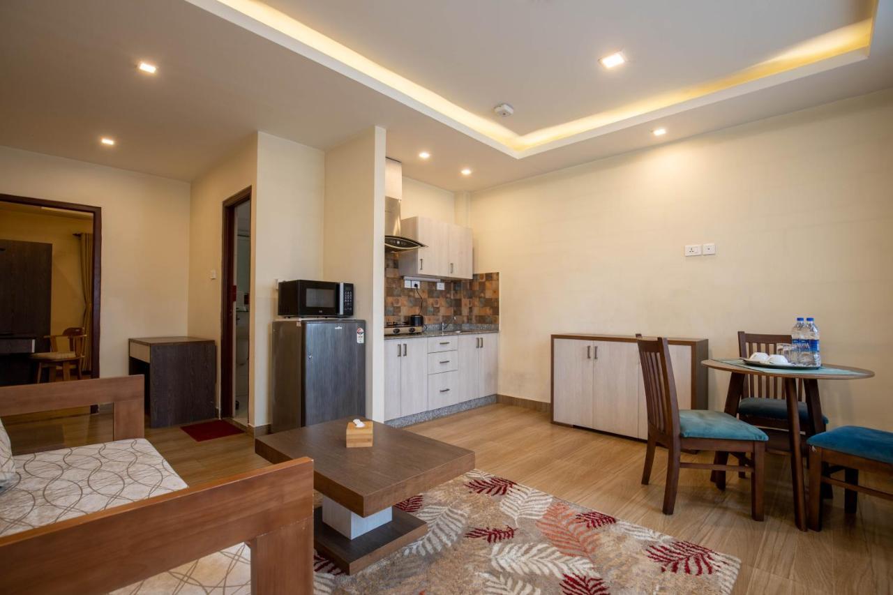 Sarovar Residency Serviced Apartment Hotel Jawlakhel Bagian luar foto