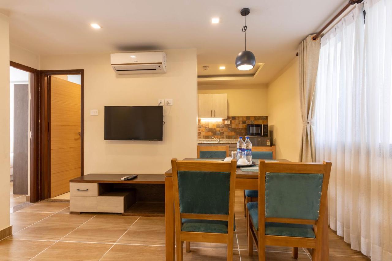 Sarovar Residency Serviced Apartment Hotel Jawlakhel Bagian luar foto